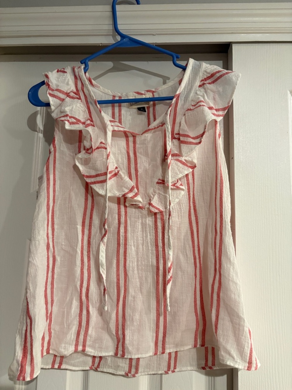 Universal Thread White Top with Coral Stripe Detail